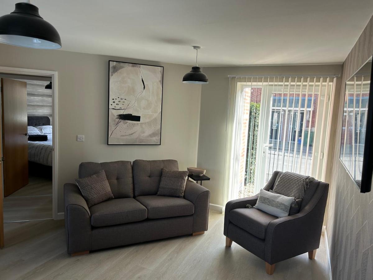 Chapel Court Apartments Cannock Dış mekan fotoğraf