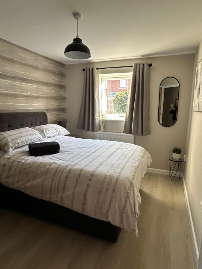 Chapel Court Apartments Cannock Dış mekan fotoğraf